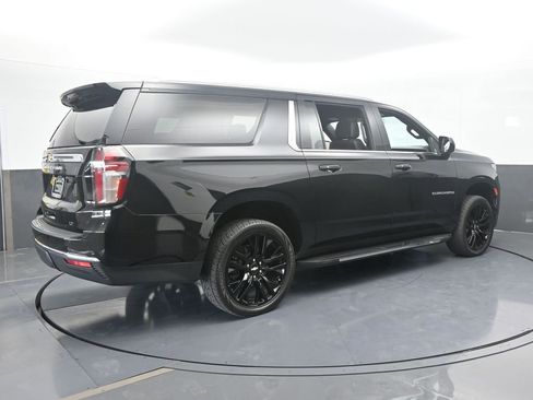 Used 2021 Chevrolet Suburban LT image 6