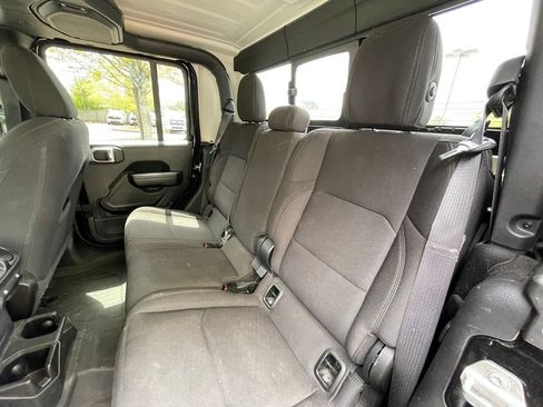 Used 2022 Jeep Gladiator Sport AWD/4WD image 24