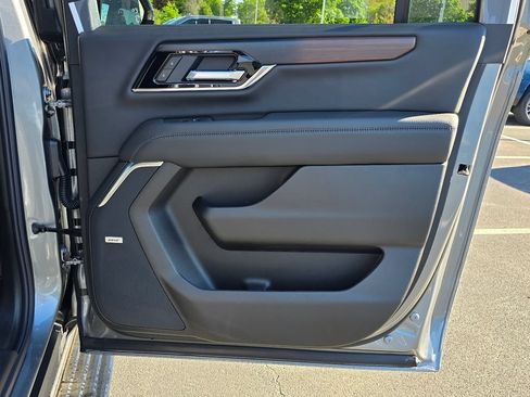 New 2026 GMC Yukon XL Denali w/ Sun & Power Step Package AWD/4WD image 33
