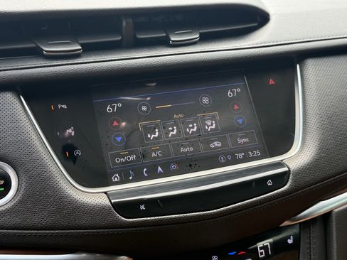 Used 2023 Cadillac XT5 Premium Luxury w/ Technology Package FWD image 20