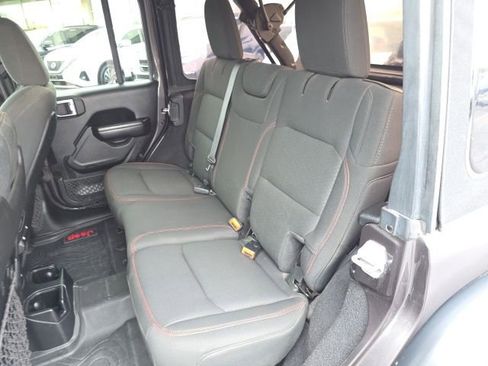 Used 2021 Jeep Wrangler Unlimited Rubicon w/ Cold Weather Group image 34