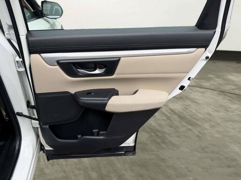 Used 2017 Honda CR-V LX image 25