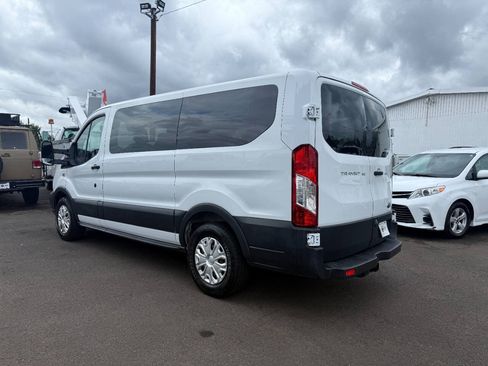 Used 2016 Ford Transit 150 XLT RWD image 6