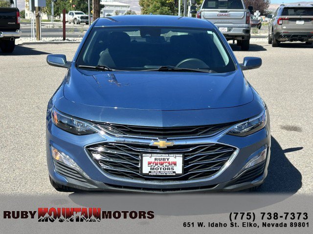 Used 2025 Chevrolet Malibu LT FWD image 2