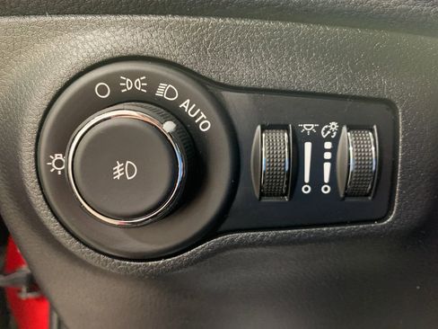 Used 2019 Jeep Compass Trailhawk AWD/4WD image 12