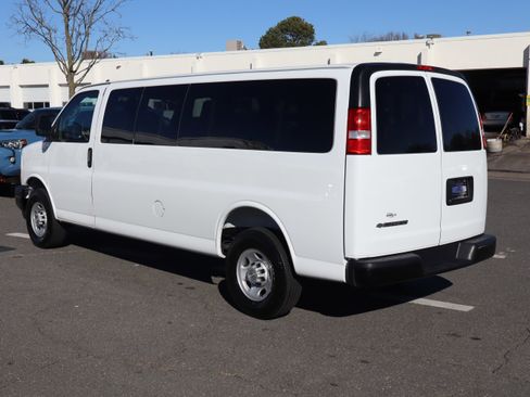 Used 2025 Chevrolet Express 3500 LS image 8