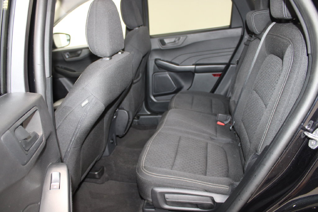 Used 2025 Ford Escape Active AWD/4WD image 19