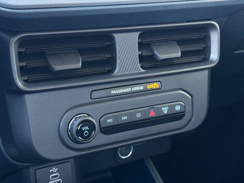 New 2026 Ford Maverick XL image 21