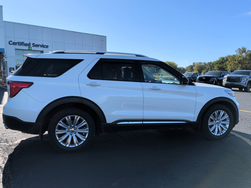 Used 2021 Ford Explorer Limited w/ Equipment Group 301A AWD/4WD image 8