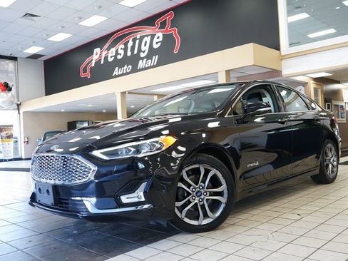 Used 2019 Ford Fusion Titanium image 21