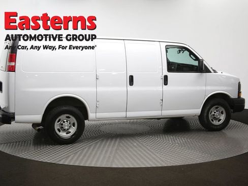 Used 2017 Chevrolet Express 2500 RWD image 43