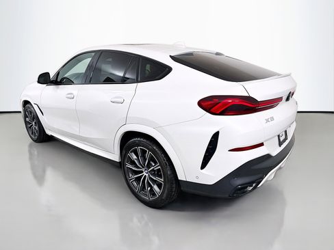 Used 2022 BMW X6 xDrive40i w/ M Sport Package AWD/4WD image 5
