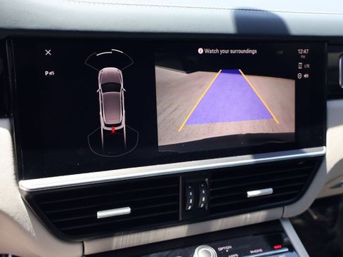 Certified 2023 Porsche Cayenne Turbo AWD/4WD image 19