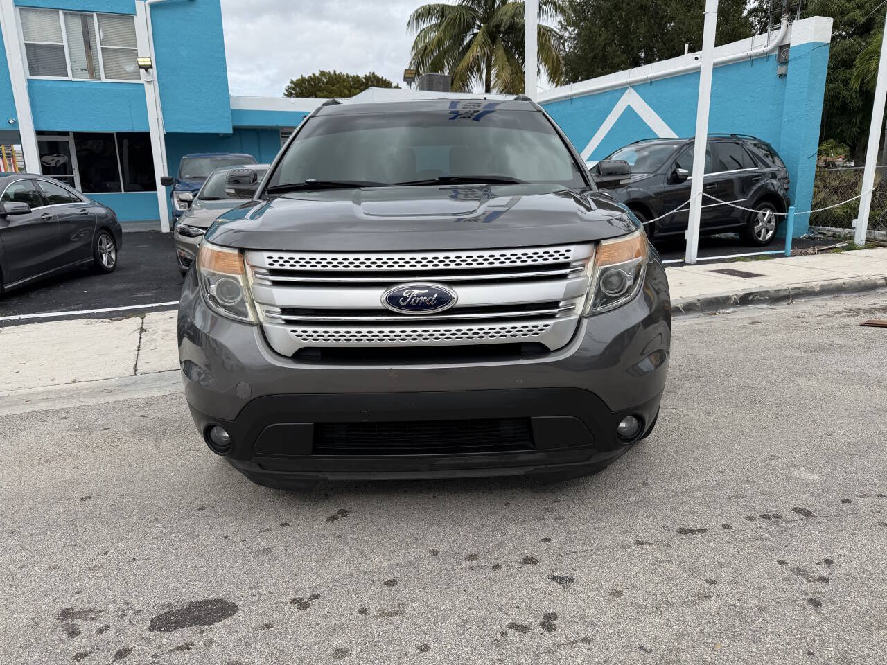 Used 2014 Ford Explorer XLT FWD image 4