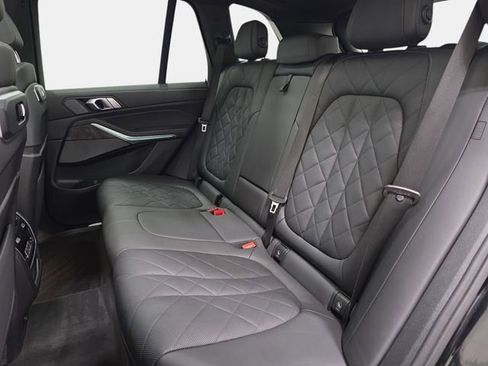 Used 2024 BMW X5 xDrive40i AWD/4WD image 13