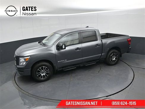 Used 2024 Nissan Titan SV w/ SV Convenience Package image 48