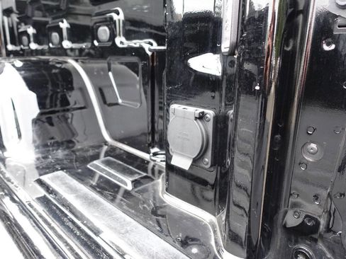 Used 2024 GMC Sierra 1500 Elevation image 19