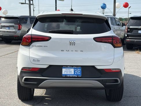 Used 2024 Buick Encore GX Preferred w/ Comfort Package FWD image 5