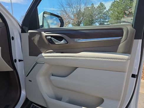 Used 2021 GMC Yukon Denali w/ Denali Premium Package image 24