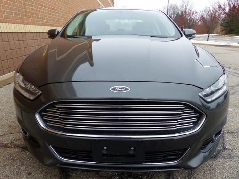 Used 2016 Ford Fusion Titanium image 12