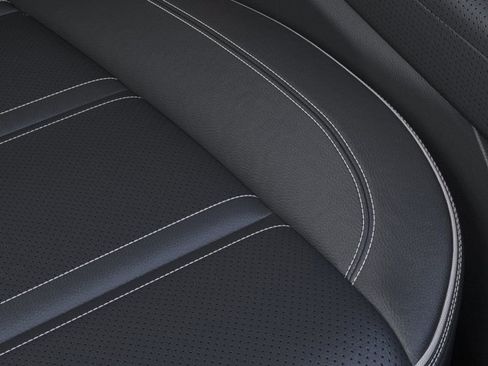 New 2025 GMC Sierra EV Denali image 21