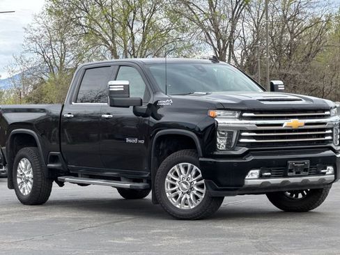 Used 2020 Chevrolet Silverado 2500 High Country w/ Z71 Off-Road Package image 2