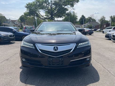 Used 2017 Acura TLX V6 SH-AWD w/ Advance Package image 2