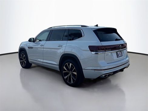 Used 2025 Volkswagen Atlas SEL Premium R-Line image 5