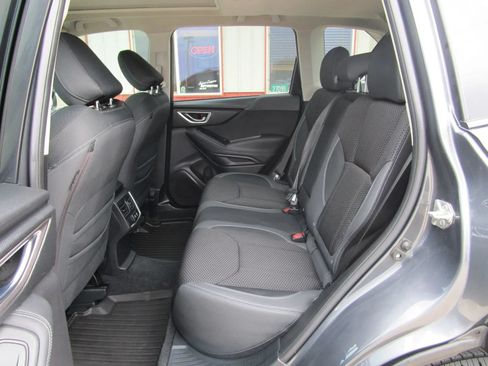 Used 2021 Subaru Forester Premium AWD/4WD image 13