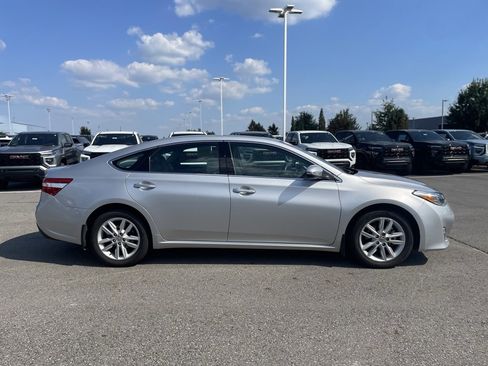 Used 2014 Toyota Avalon XLE image 8