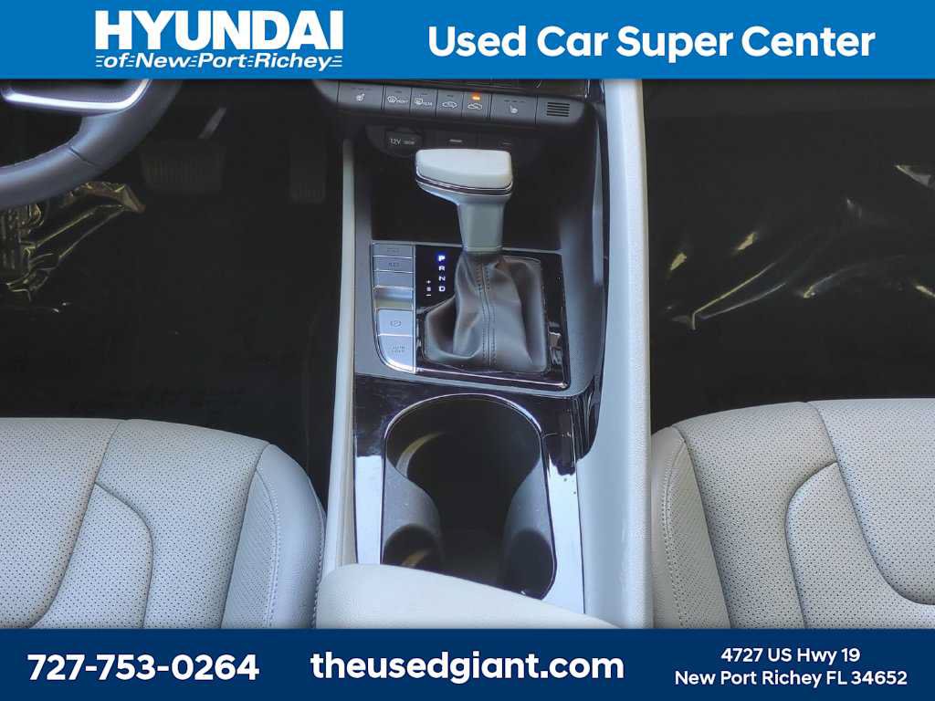 Certified 2025 Hyundai Elantra Limited w/ Cargo Package FWD image 19