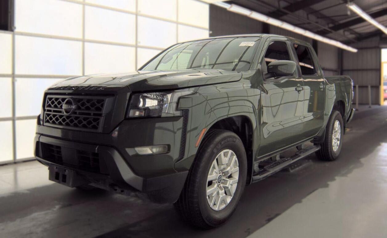Used 2023 Nissan Frontier SV w/ SV Convenience Package AWD/4WD image 2
