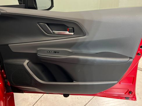 Used 2026 Toyota Prius XLE image 23