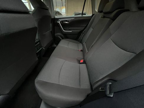 Used 2025 Toyota RAV4 XLE image 27