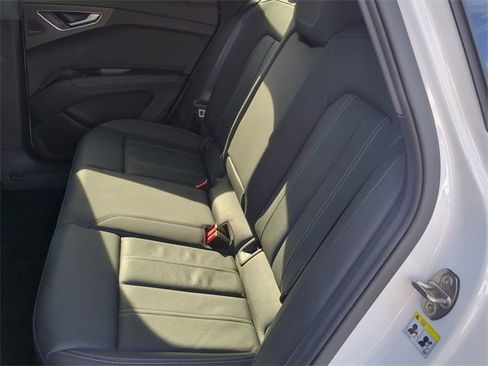 Used 2023 Audi Q4 e-tron Premium Plus w/ Premium Plus image 17