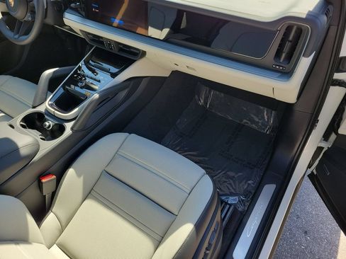 New 2026 Porsche Cayenne AWD/4WD image 19