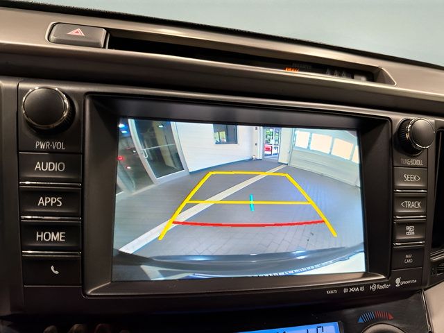 Used 2017 Toyota RAV4 XLE FWD image 21
