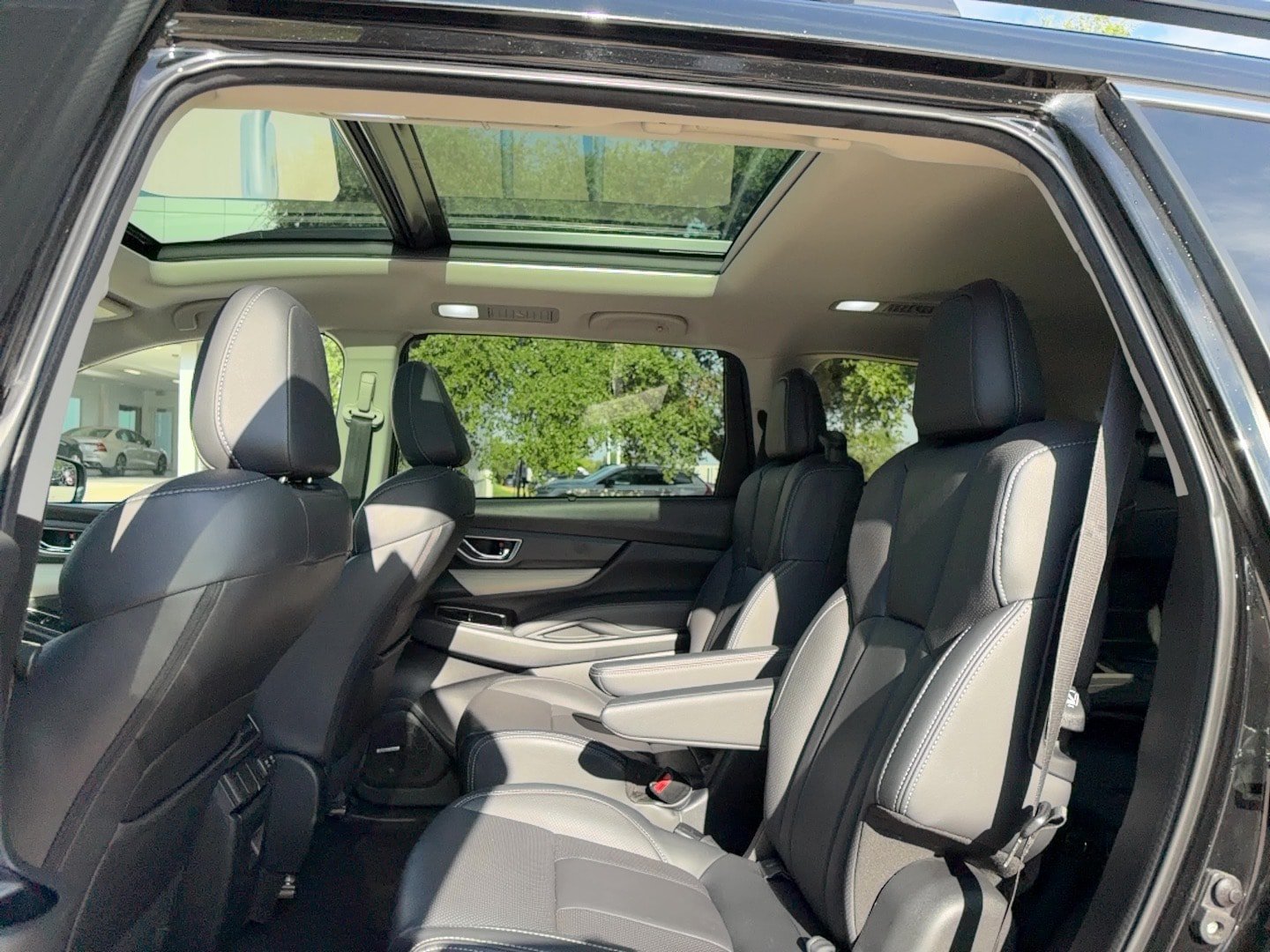 Used 2020 Subaru Ascent Limited w/ Technology Package AWD/4WD image 15