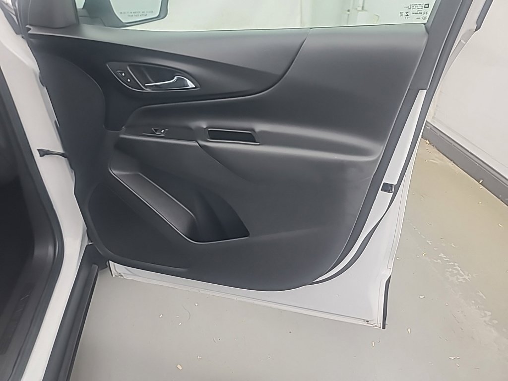 Used 2024 Chevrolet Equinox LT AWD/4WD image 13