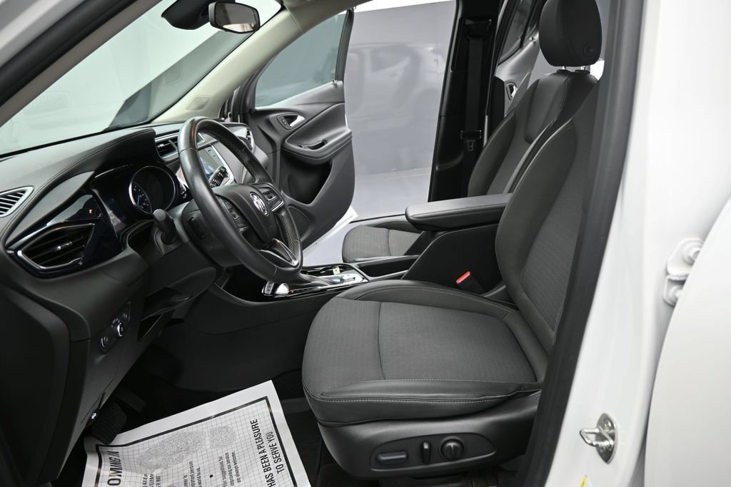 Used 2022 Buick Encore GX Select w/ Sport Touring Package AWD/4WD image 9