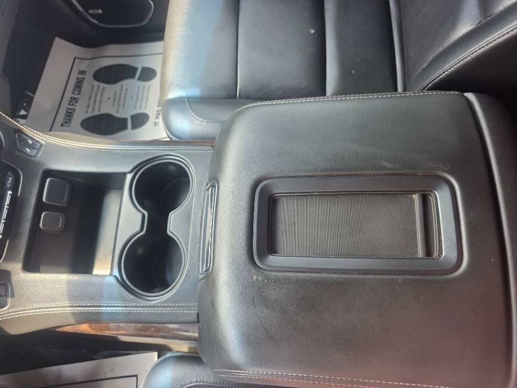 Used 2018 Chevrolet Suburban LT AWD/4WD image 19