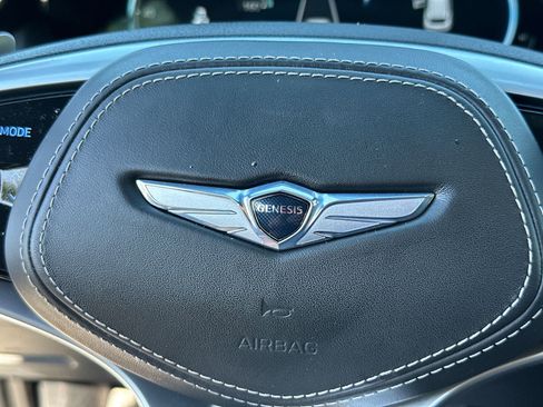 Used 2022 Genesis GV70 3.5T Sport w/ Sport Prestige Package AWD/4WD image 24