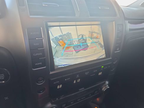 Used 2016 Lexus GX 460 w/ Premium Package AWD/4WD image 23