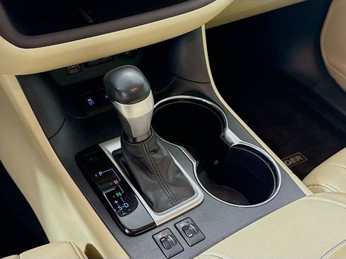 Used 2018 Toyota Highlander XLE image 15