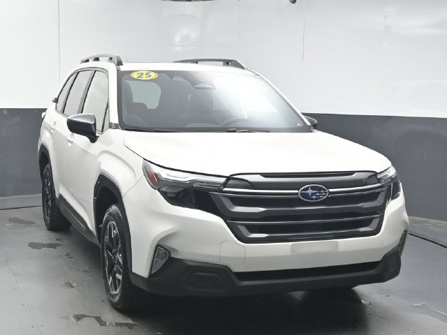 Used 2025 Subaru Forester Premium w/ Convenience Package #1 AWD/4WD image 2