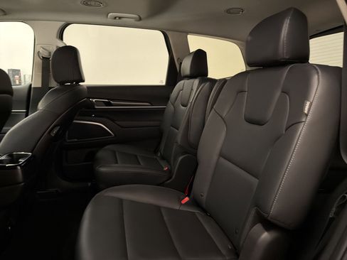 Used 2025 Kia Telluride S AWD/4WD image 27