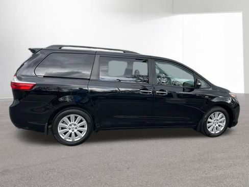 Used 2017 Toyota Sienna Limited Premium AWD/4WD image 19