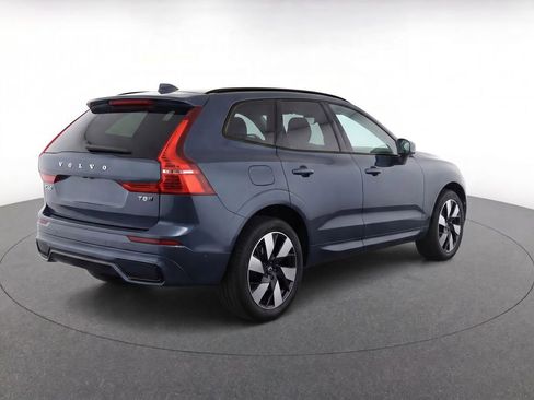 Certified 2025 Volvo XC60 T8 Plus w/ Protection Package Premier AWD/4WD image 4