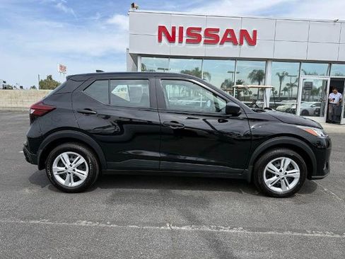 Certified 2025 Nissan Kicks Play S FWD image 7