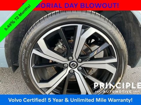 Certified 2023 Volvo XC60 B5 Ultimate w/ Climate Package AWD/4WD image 13